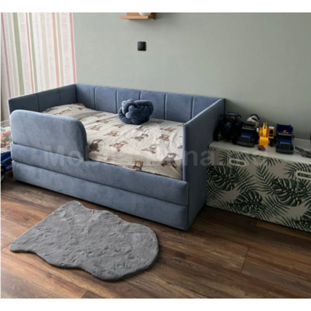 Pat tapitat pentru copii cu bara de protectie A-52